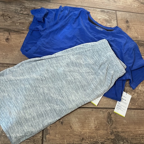 Old Navy | Boys short sleeve and shorts set - Picture 3 of 6